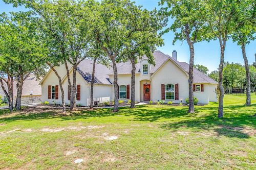 105 Eagle Dr, Lipan, TX, 76462-2913 | Card Image