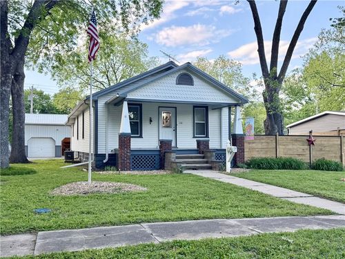 110 E Walnut St, Rich Hill, MO, 64779-1147 | Card Image
