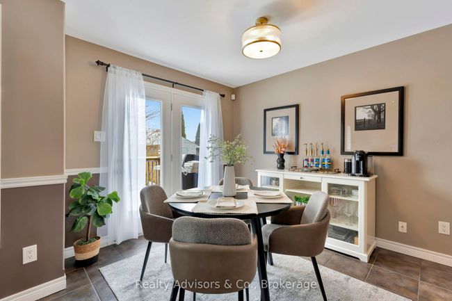 56 Southampton Dr, House other with 3 bedrooms, 2 bathrooms and 2 parking in Saint George ON | Image 14