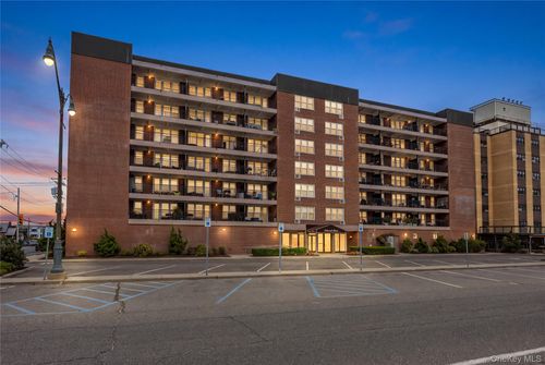 3d-1 E Broadway, Long Beach, NY, 11561-4139 | Card Image