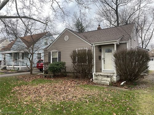 625 Meadowbrook Ave Se, Warren, OH, 44484-4553 | Card Image