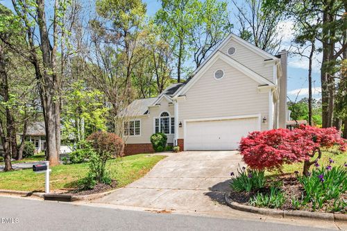 101 Durington Pl, Cary, NC, 27518-6831 | Card Image