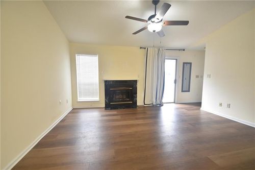 310-310 Granville Ct, Sandy Springs, GA, 30328-3434 | Card Image