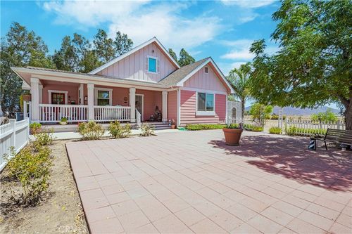 28200 Patterson Ave, Winchester, CA, 92596-2131 | Card Image