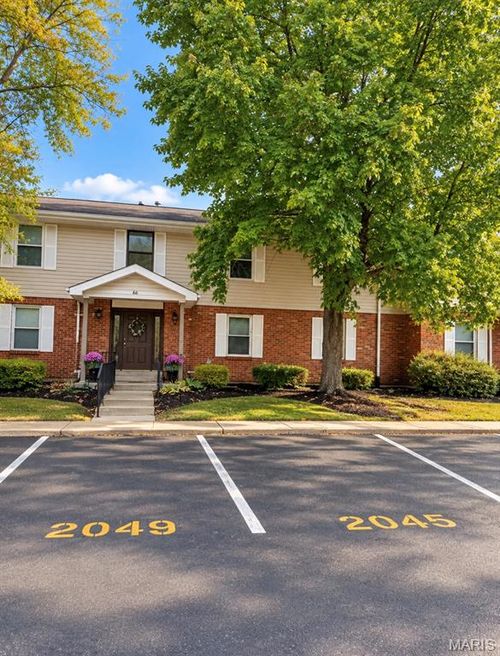 2049 New Sun Dr, Florissant, MO, 63031-2793 | Card Image