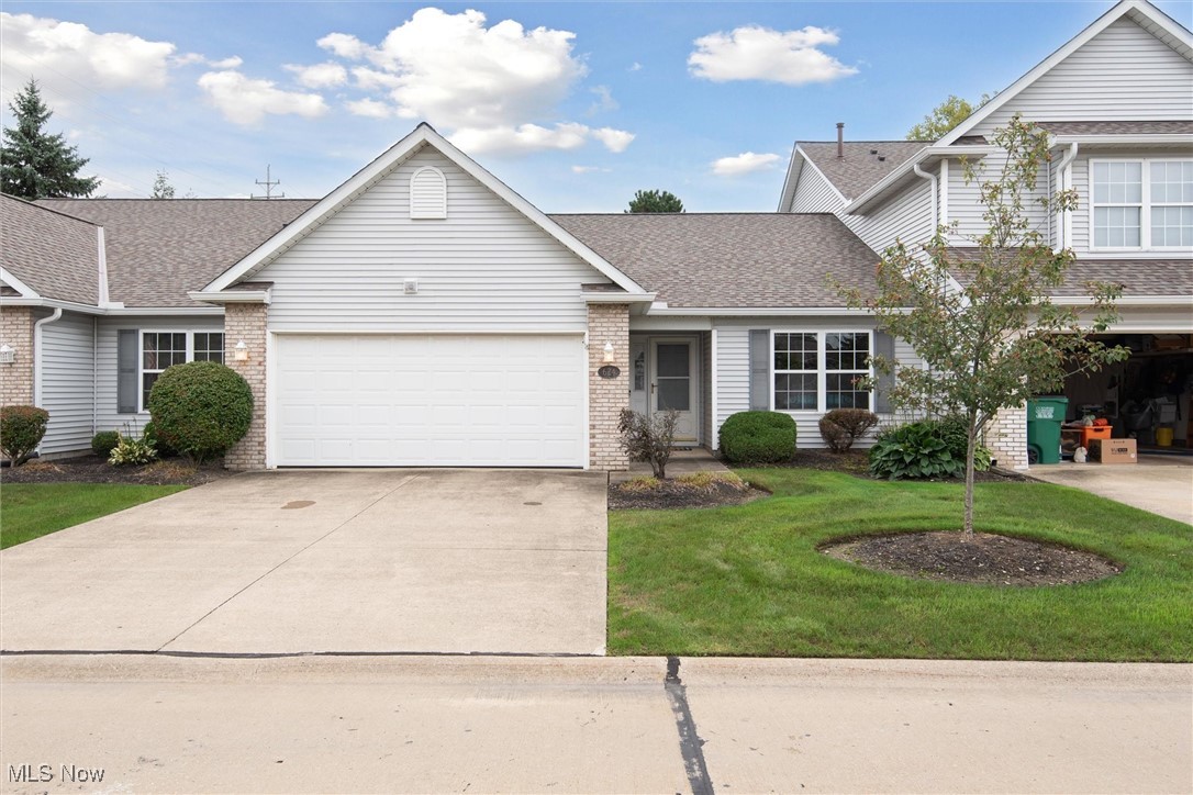 Hidden Harbor Dr, Fairport Harbor, OH 44077