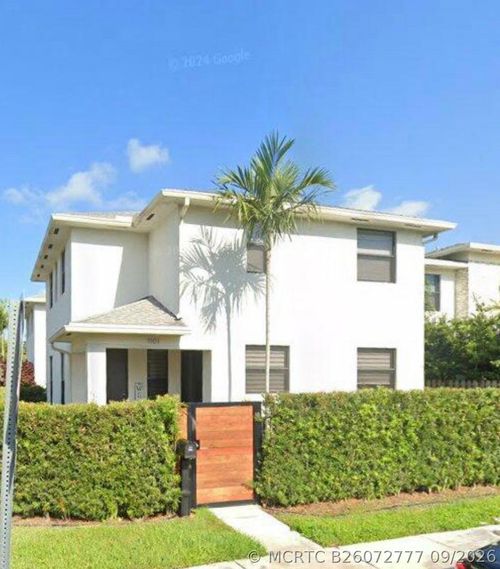 1101 Ne 3rd Ave, Fort Lauderdale, FL, 33304-1916 | Card Image