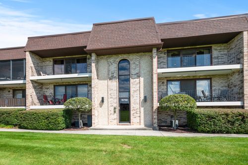 unit-2s-15702 Deerfield Ct, Orland Park, IL, 60462-3631 | Card Image