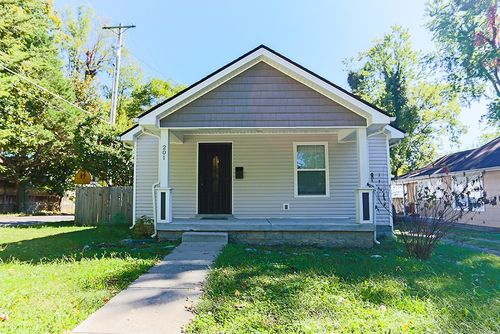 201 Kerr Ave, Murfreesboro, TN, 37130-4328 | Card Image