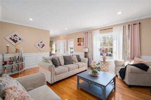 14 Dover Ave, Lincoln, RI, 02865-4032 | Card Image