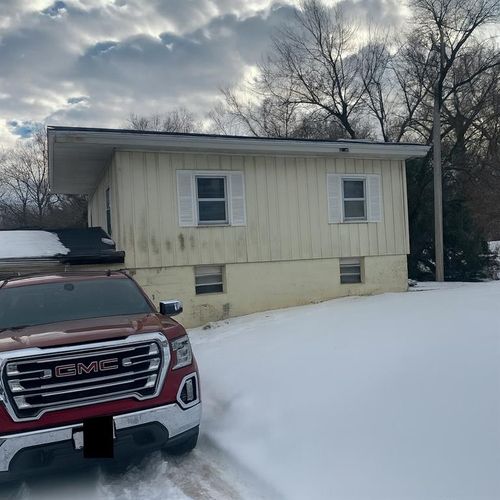 1002 W Bourke St, Macon, MO, 63552-1155 | Card Image