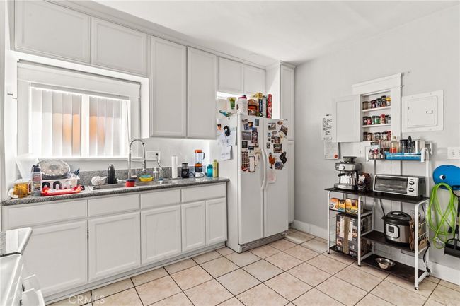 833 Cherry Ave, Condo with 0 bedrooms, 0 bathrooms and 5 parking in Long Beach CA | Image 12