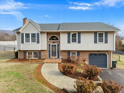 335 Fort Lewis Blvd, Salem, VA, 24153-1411 | Card Image