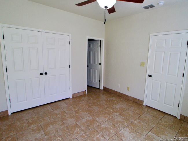 1 - 19214 D Hanis, Home with 3 bedrooms, 2 bathrooms and null parking in Lytle TX | Image 5