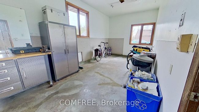 3938 Tile Yard Rd, House other with 3 bedrooms, 1 bathrooms and 6 parking in Petrolia ON | Image 25