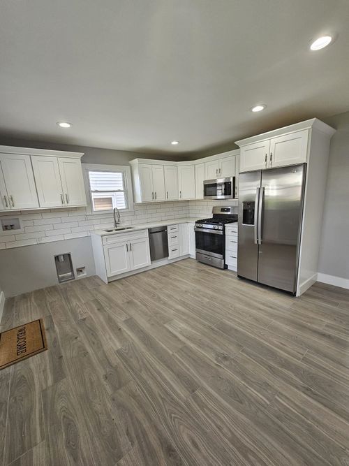 2-15 Dell Glen Ave, Lodi, NJ, 07644-1707 | Card Image