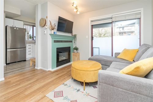 209-545 Manchester Rd, Victoria, BC, V8T5H6 | Card Image