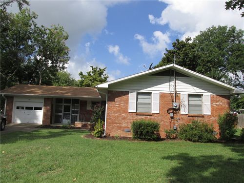 342 Sw D St, Bentonville, AR, 72712-5862 | Card Image