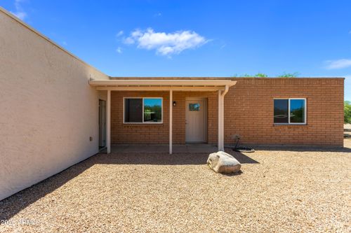 2061 N Laurel Pl, Huachuca City, AZ, 85616-8127 | Card Image