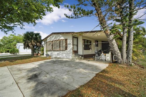 8200 Archie St, ENGLEWOOD, FL, 34224-8965 | Card Image