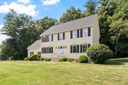 3 Perham Cir, Westford, MA, 01886-1189 | Card Image