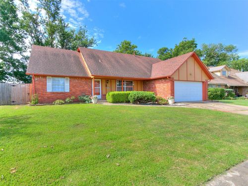 10132 E 27th St, Tulsa, OK, 74129-7435 | Card Image