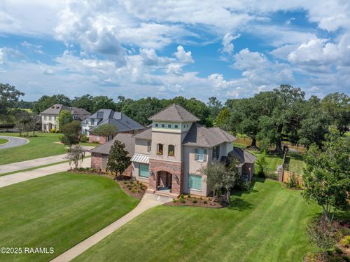 1058 Angelwood Cir, Breaux Bridge, LA, 70517-6752 | Card Image