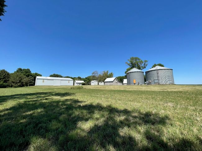 38364 200 Th St, House other with 3 bedrooms, 3 bathrooms and null parking in Springfield MN | Image 100