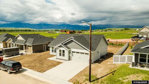 30 Sawtooth Ln, Ranchester, WY, 82839-8517 | Card Image
