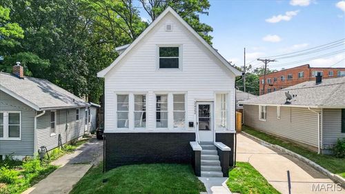 2422 Florent Ave, Saint Louis, MO, 63143-1902 | Card Image