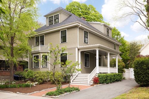 95 Babcock St, Brookline, MA, 02446-5912 | Card Image
