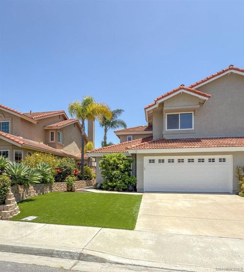 2241 Summerhill Dr, Encinitas, CA, 92024-5444 | Card Image