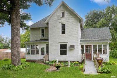 1011 8 Th Street, House other with 5 bedrooms, 1 bathrooms and null parking in Erie IL | Image 2