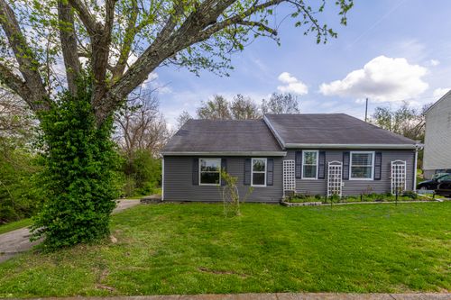 403 Country Club Dr, Winchester, KY, 40391-2405 | Card Image