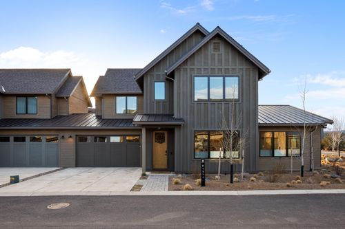 61311 Mcroberts Ln, Bend, OR, 97702-4900 | Card Image