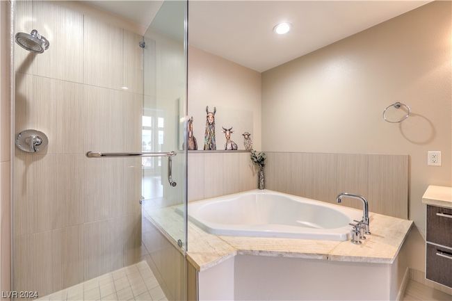 306 - 8925 W Flamingo Rd, Condo with 2 bedrooms, 2 bathrooms and null parking in Las Vegas NV | Image 24
