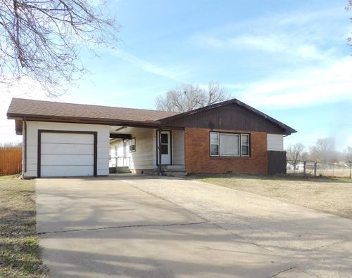 1025 N 10th St, Arkansas City, KS, 67005-1946 | Card Image