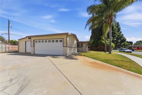 20020 Alburtis Ave, Lakewood, CA, 90715-1028 | Card Image