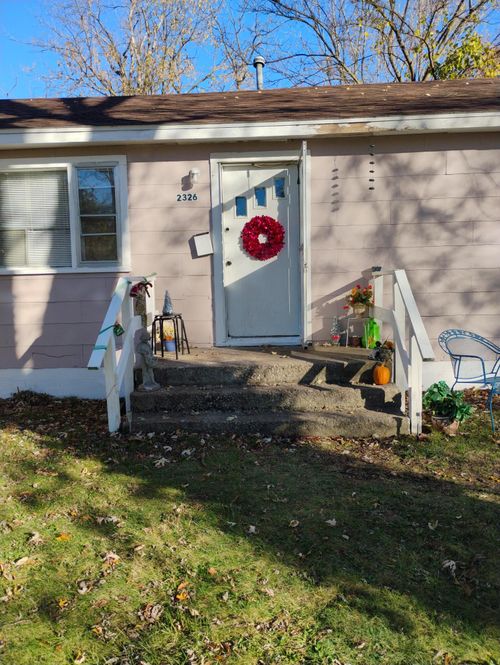 2326 N Farmer Ave, Springfield, MO, 65803-1623 | Card Image