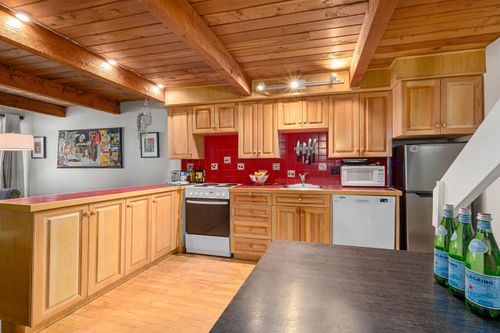 18-2301 Whistler Rd, Whistler, BC, V8E0A6 | Card Image