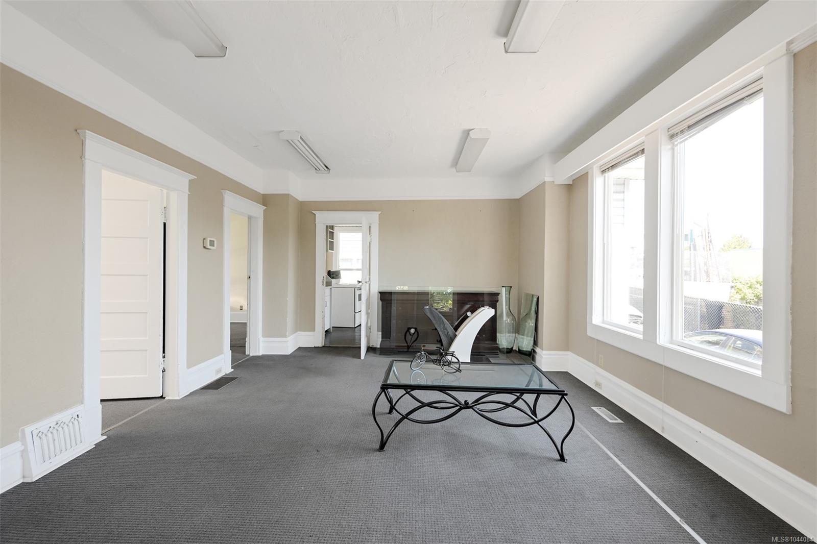 Commercial Sale in Victoria 5