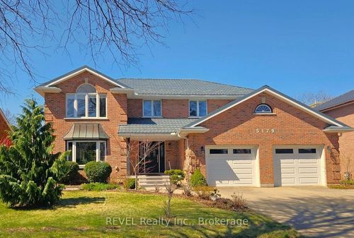 5179 Southgate Ave, Niagara Falls, ON, L2E7G4 | Card Image
