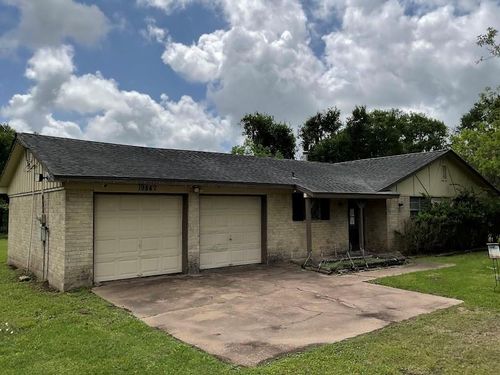 19847 County Road 319, Brazoria, TX, 77422-7739 | Card Image