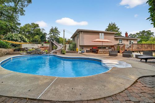 1 Overhill Rd, Elmsford, NY, 10523-3802 | Card Image