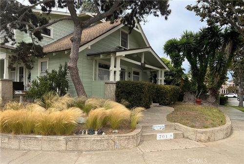 701 10th, Huntington Beach, CA, 92648 | Card Image