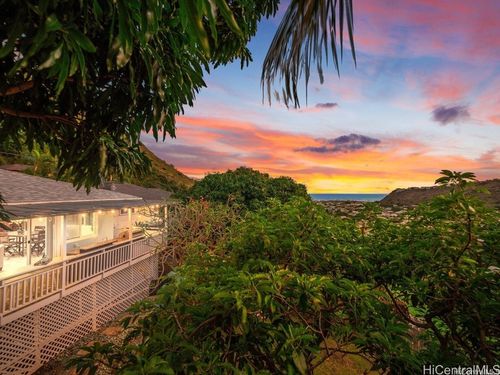 866 Leighton St, Honolulu, HI, 96821-1751 | Card Image