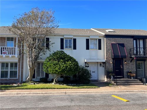 16 Rock Creek Dr, Corpus Christi, TX, 78412-4207 | Card Image