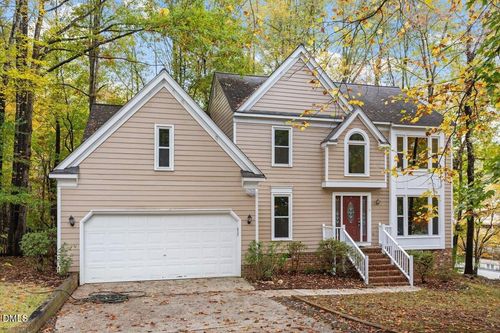 111 W Laurenbrook Ct, Cary, NC, 27518-6845 | Card Image