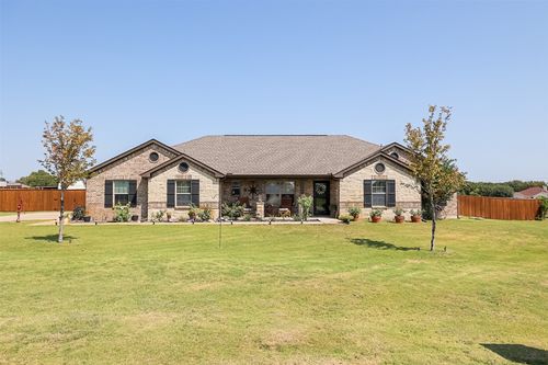 8225 Harvest Dr, Grandview, TX, 76050-3283 | Card Image