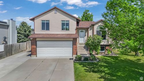 4812 S 3925 W, Roy, UT, 84067-9472 | Card Image